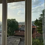 Old Town Hideaway Apartman *