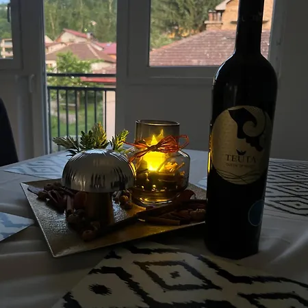 Old Town Hideaway Apartment *